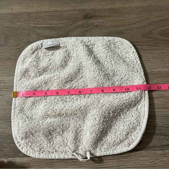 Graccioza Luxury Bath Linens Light Grey Square Wash Cloth Cotton Washcloth - Picture 3 of 5